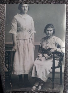 1918 Margaret Esson ne Morrison standing and cousin Lizzie Duthie later Lizzie Forsyth       