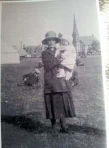 1929 Margaret Esson at Aboyne with daughter Margaret around 1925 or 6     